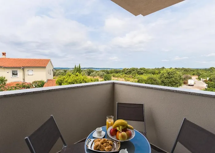 Antonio 4 Πούλα