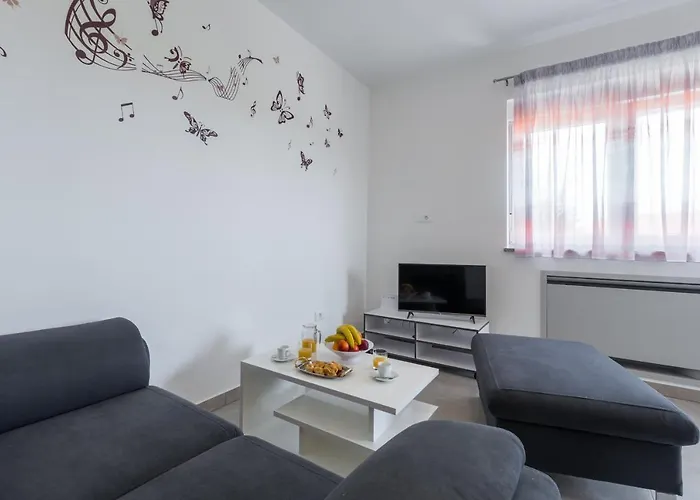 Antonio 4 Πούλα